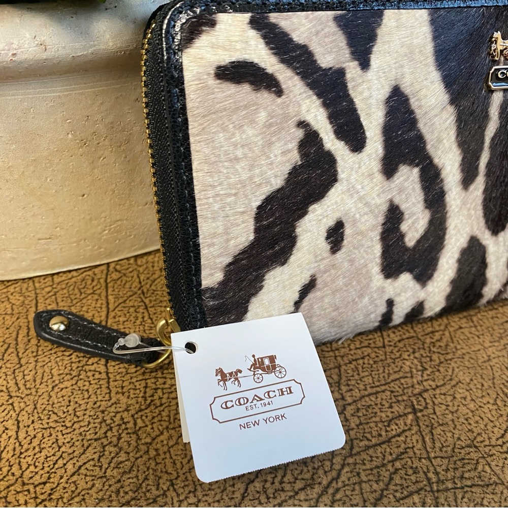 Coach RARE Legacy Calfhair Ocelet Wallet - Picture 4 of 15